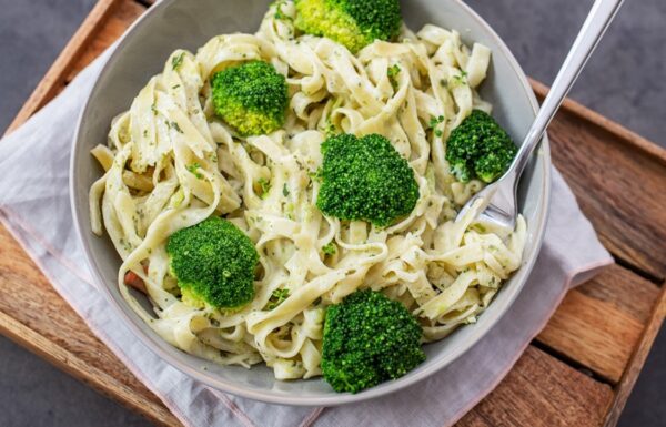 Pâtes Alfredo végan au brocoli