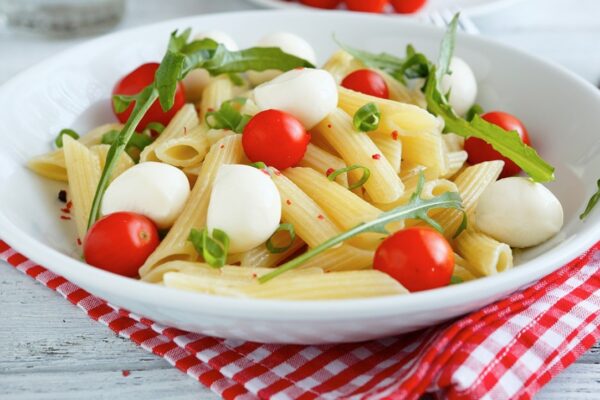 Salade de pâtes italiennes à la roquette